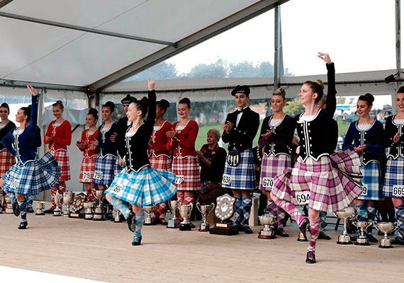 Общее между шотландскими бальными танцами и хайландом