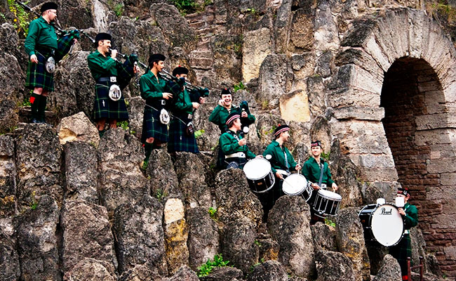 Оркестр шотландских волынщиков в России