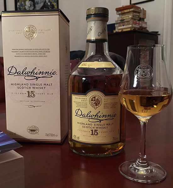 Бутылка шотландского виски Dalwhinnie