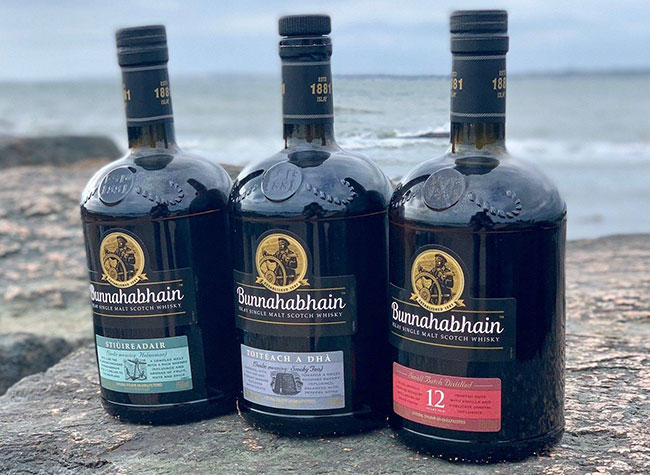 Бутылки шотландского виски Bunnahabhain