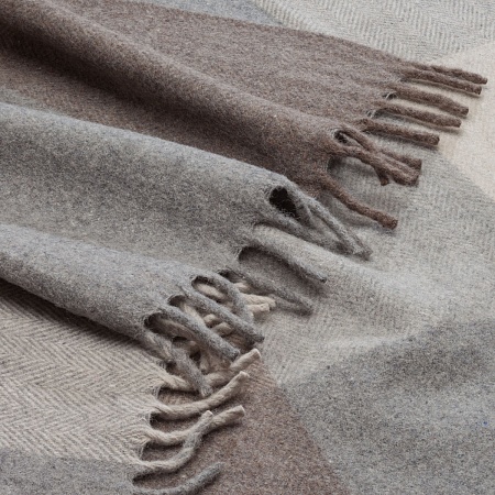 картинка House of Juniper Block Check Herringbone Blanket LIGHT NATURAL от магазина  Mykilt